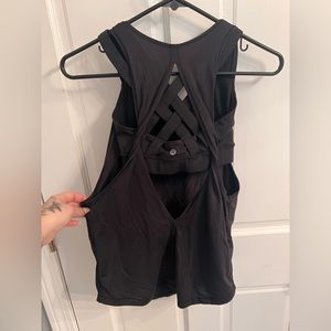 Lululemon tank with built in bra
